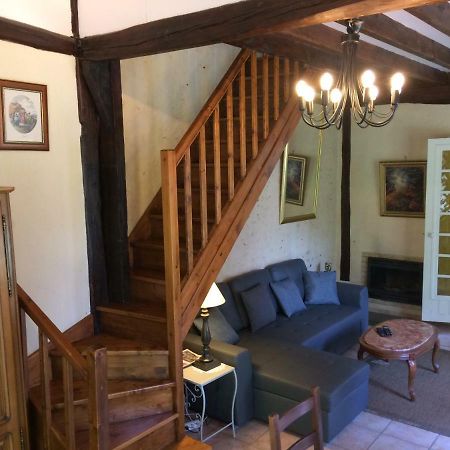 فندق Auberge La Pomme De Pin Senonches المظهر الخارجي الصورة